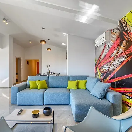 Macuka- New And Luxury, Near *