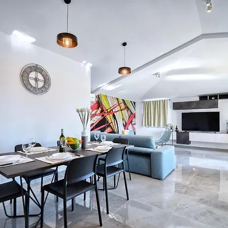Macuka- New And Luxury, Near