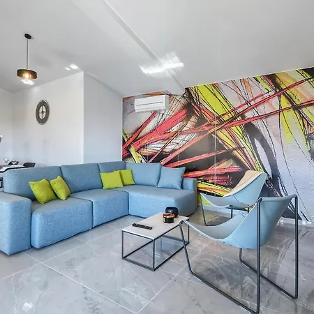 Macuka- New And Luxury, Near Banjole